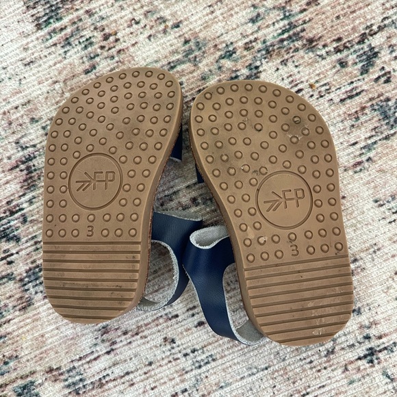 Freshly Picked Sandals - Picture 2 of 2